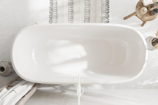 67 inch Soaking Bathtub in Glossy White with Polished White Trim