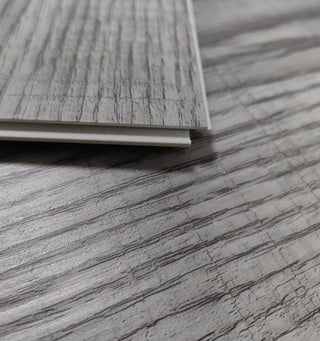 Luxury Vinyl Flooring 7 x 48 x 5.5mm 12 mil in Fossil oak Grey