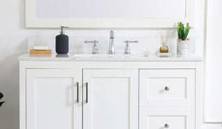Backsplash in Calacatta White