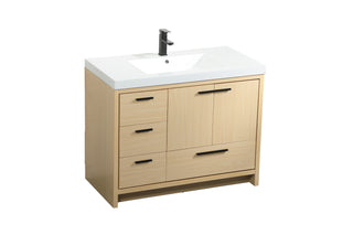 Wyatt Bathroom Vanity Set in Maple