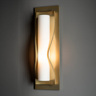 Dune Dune Sconce in Modern Brass