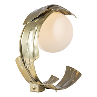 Crest Crest Table Lamp in Modern Brass