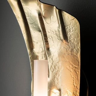 Crest Crest 1-Light Sconce in Modern Brass