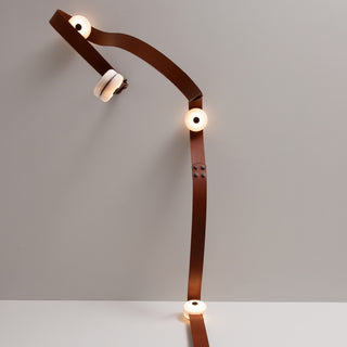 Snaps Snaps Floor-to-Ceiling Plug-in LED Lamp in Black